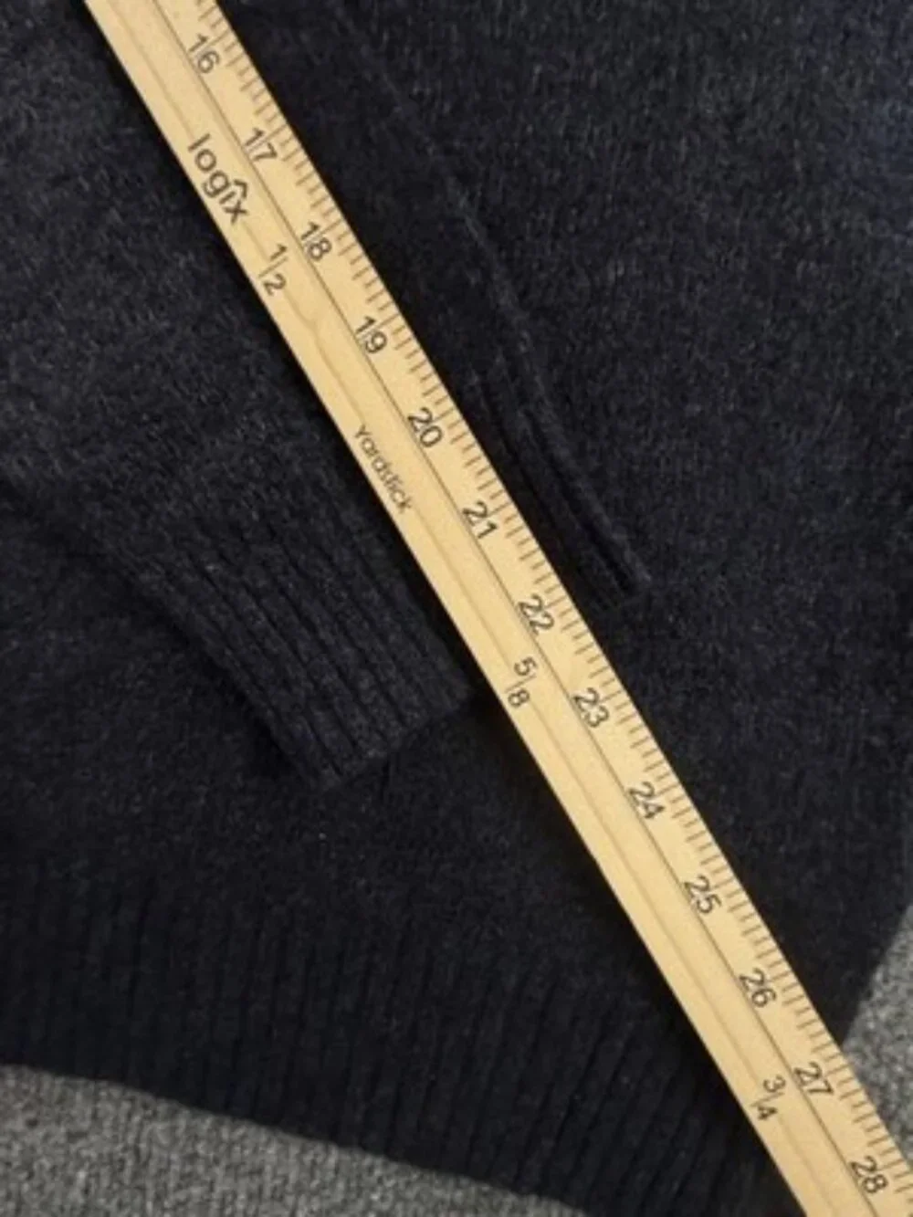 Burberry London Logo Soft Pullover Blue Long Sleeve V-Neck 7 Wool Nylon Angora